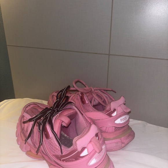 Pink Balenciagas Sneakers - Picture 3 of 3